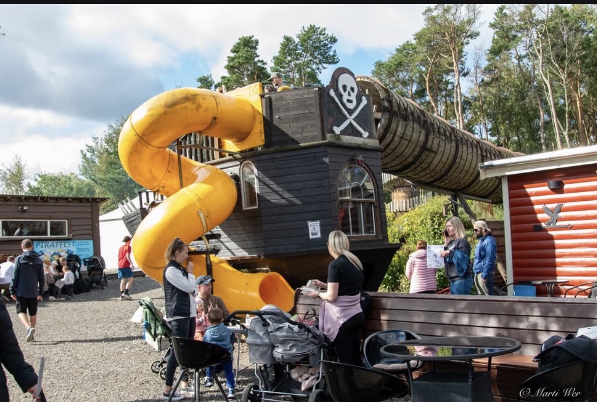 Sjørøverskute med sklie